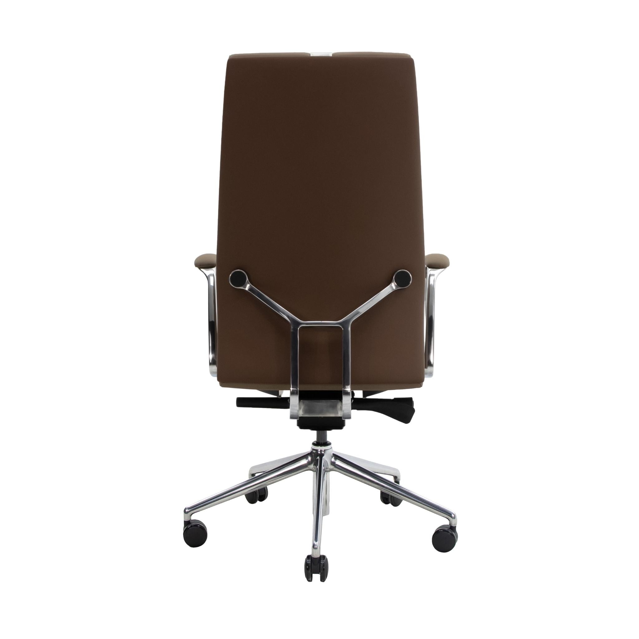 Heidi - Executive Chair