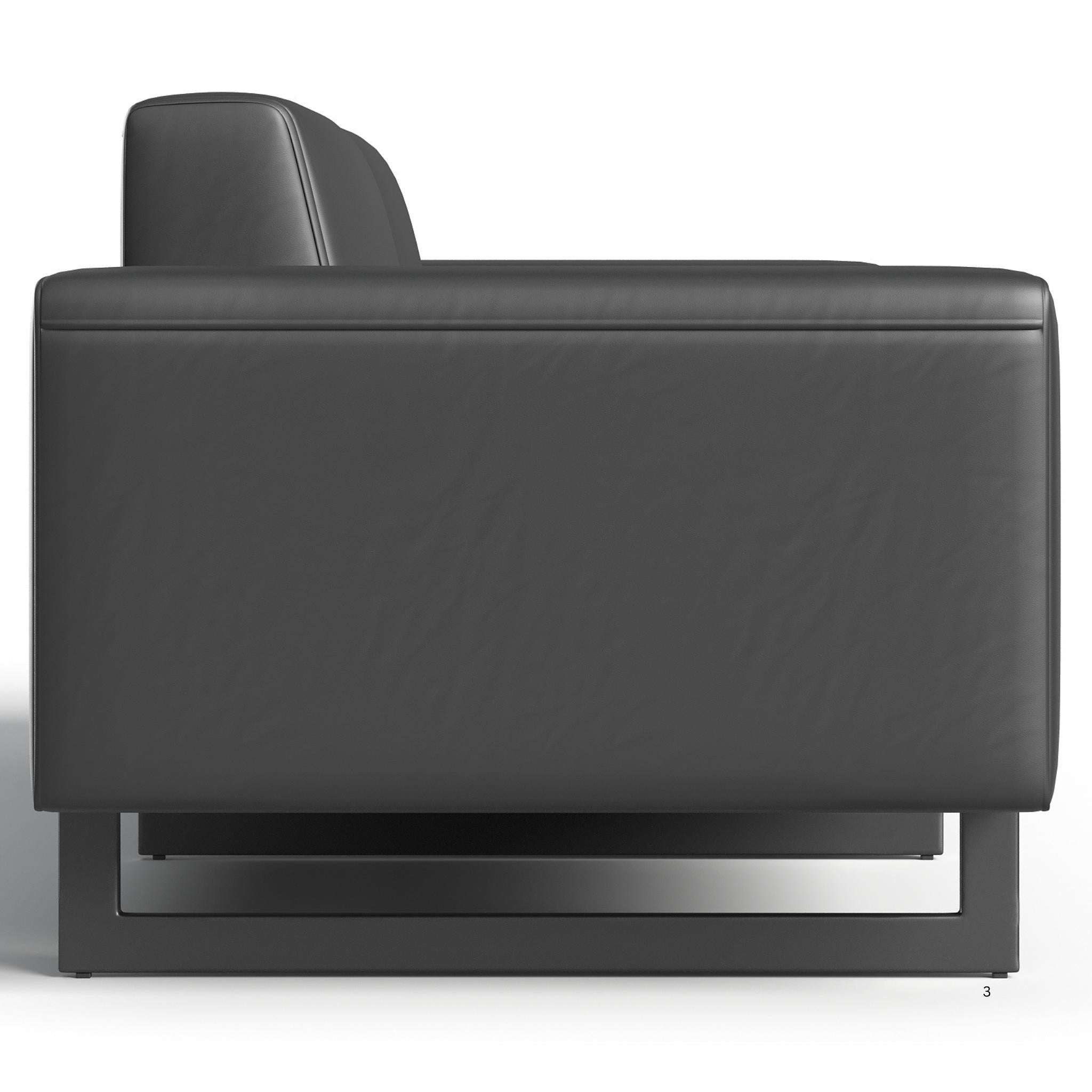 S153 – Leather Sofa, 3-Seater