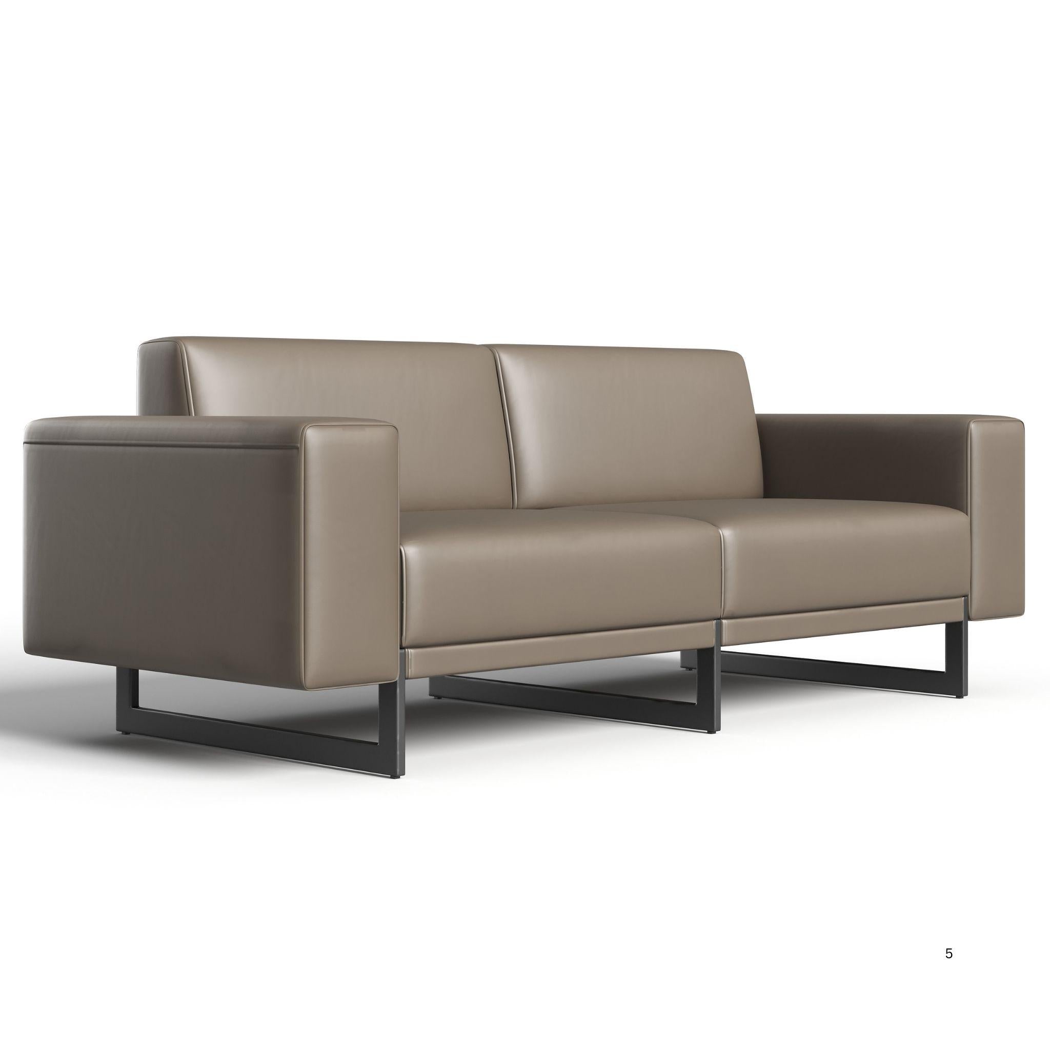 S153 – Leather Sofa, 3-Seater