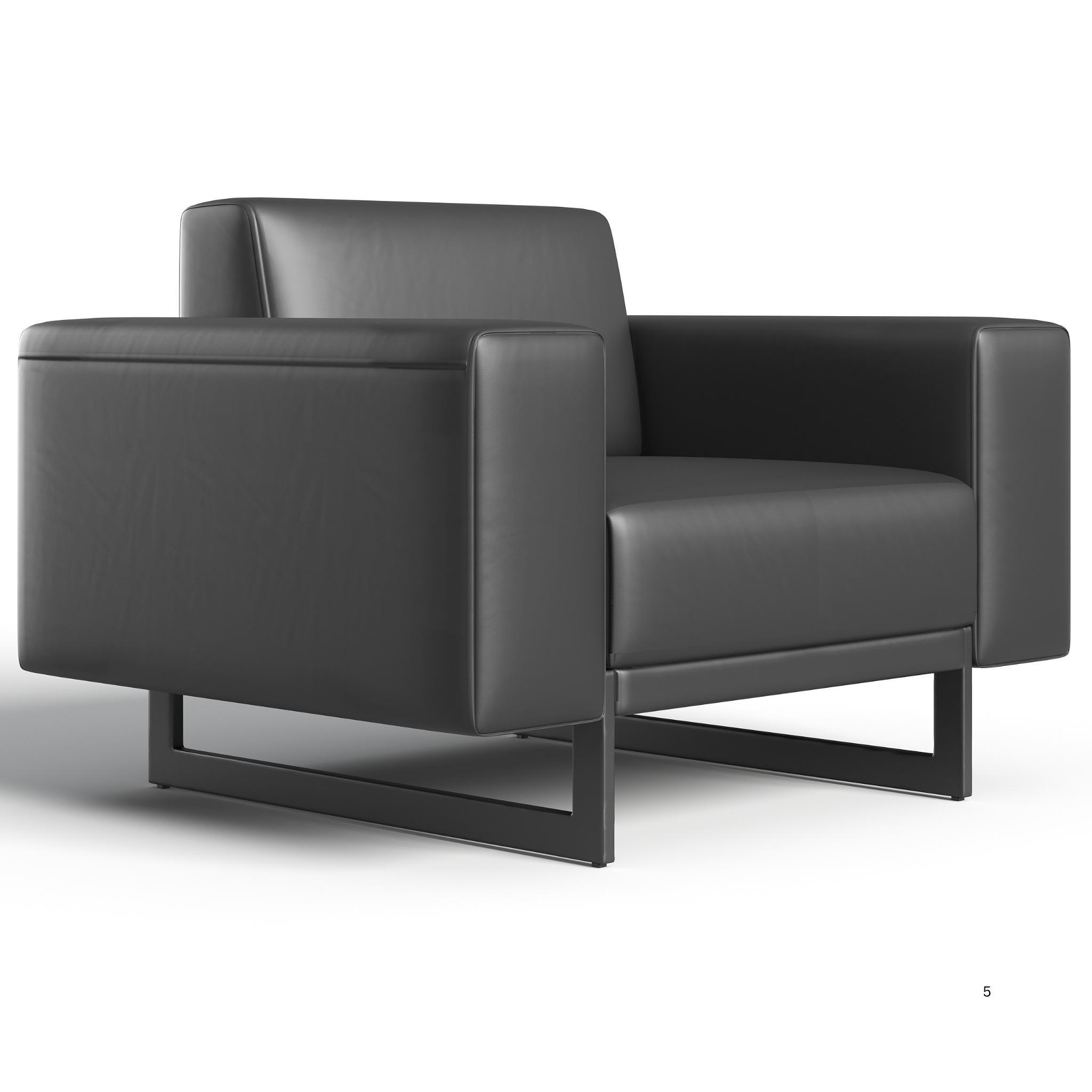 S153 – Leather Sofa, Single Seater