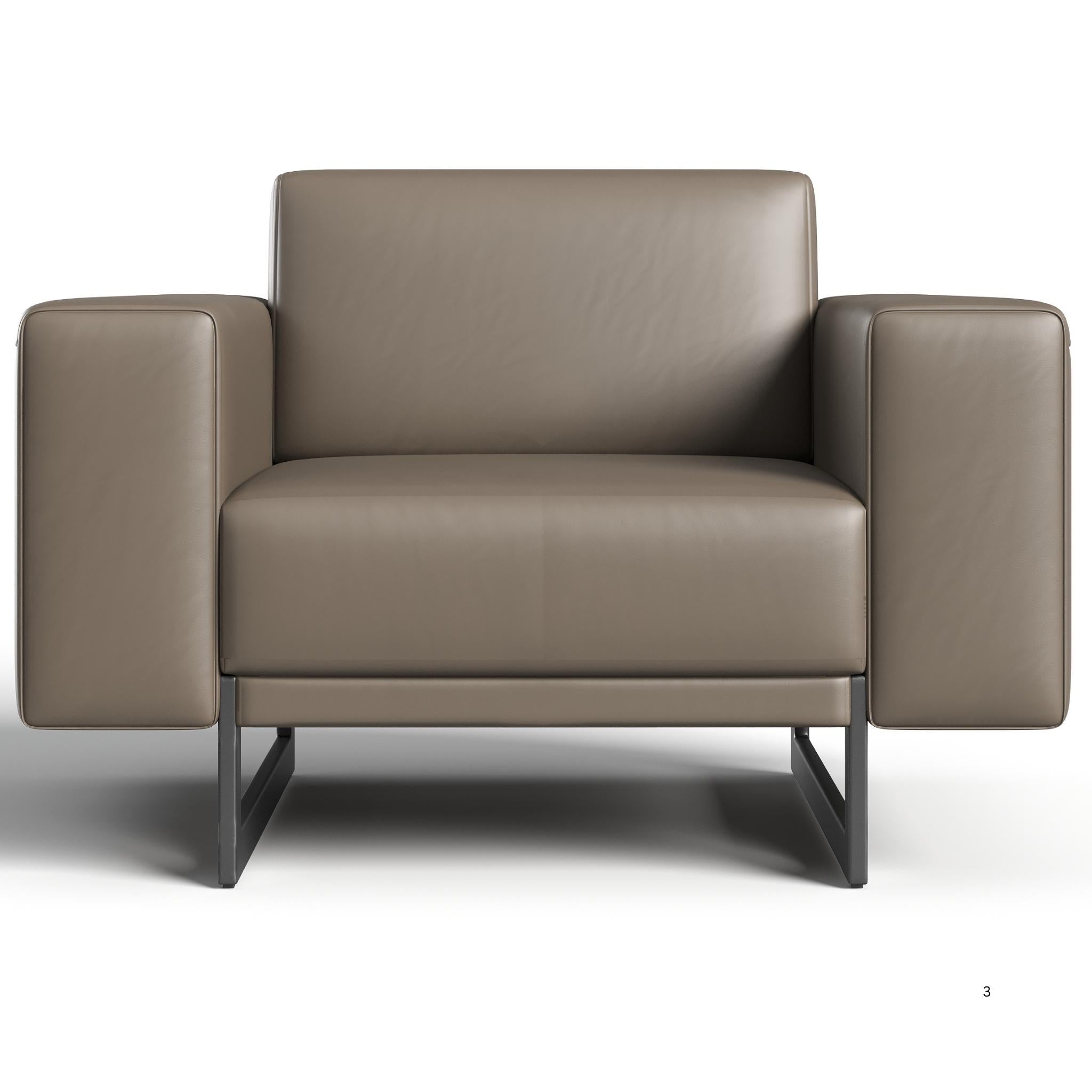S153 – Leather Sofa, Single Seater