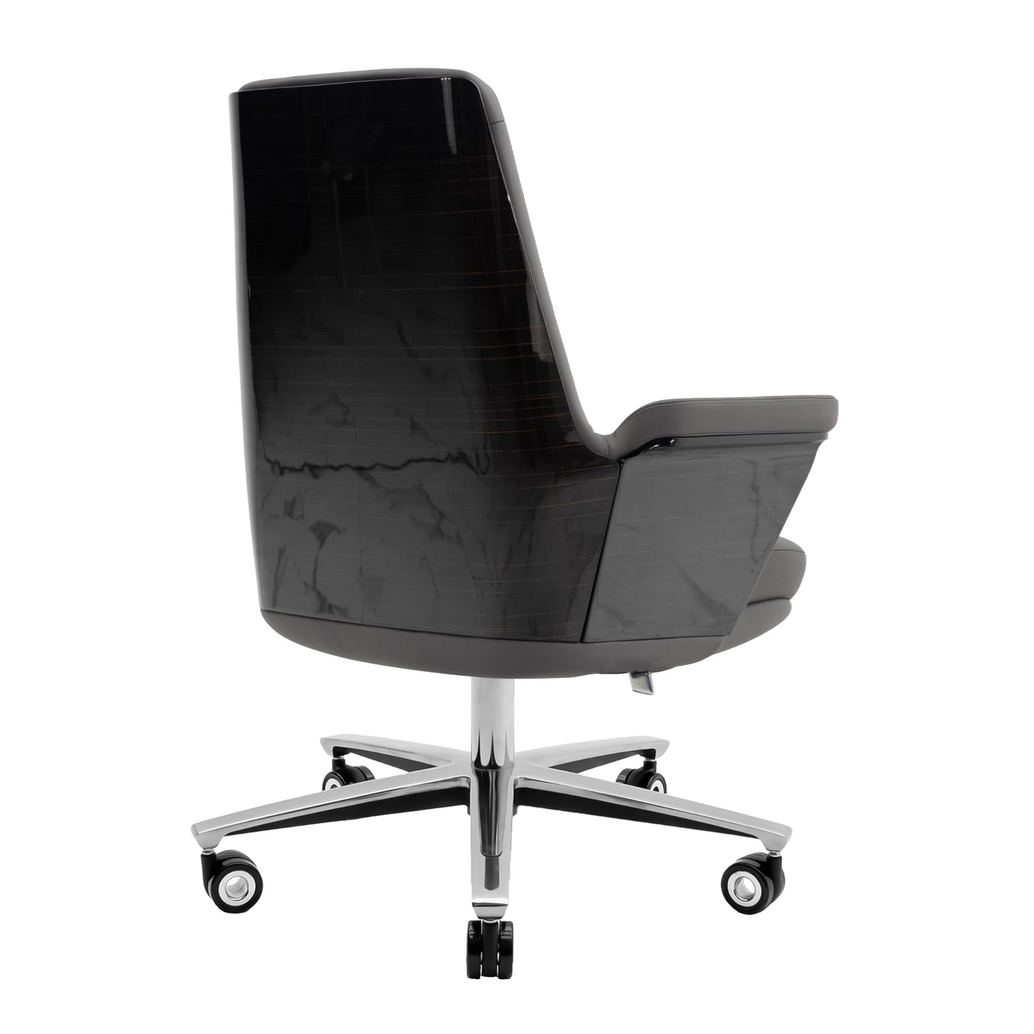 Sam (Mediumback) - Executive Chair