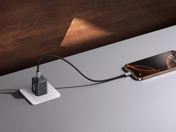 UGREEN 30W USB-C GaN Fast Charger UK (X513) - Charger only - Office R Us