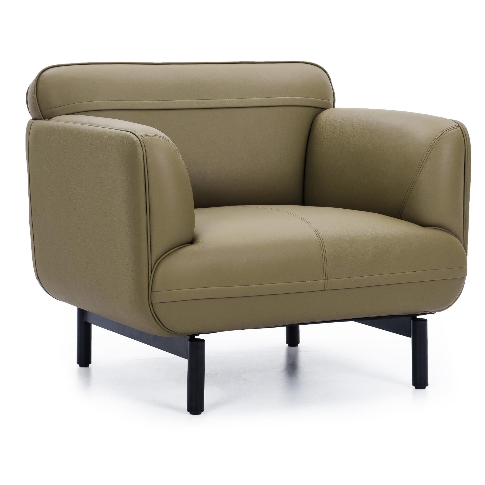 S152 – Leather Sofa, Single Seater