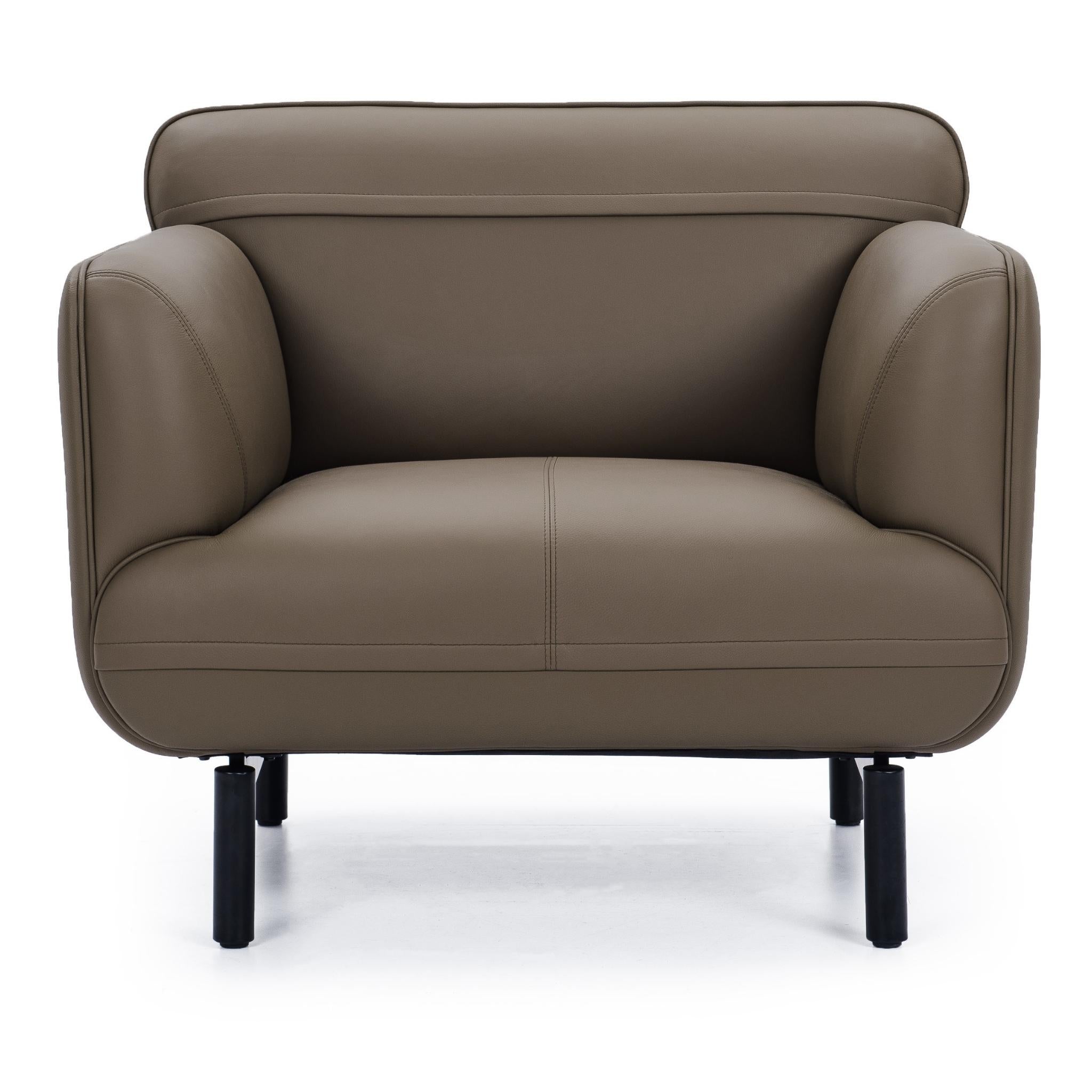 S152 – Leather Sofa, Single Seater