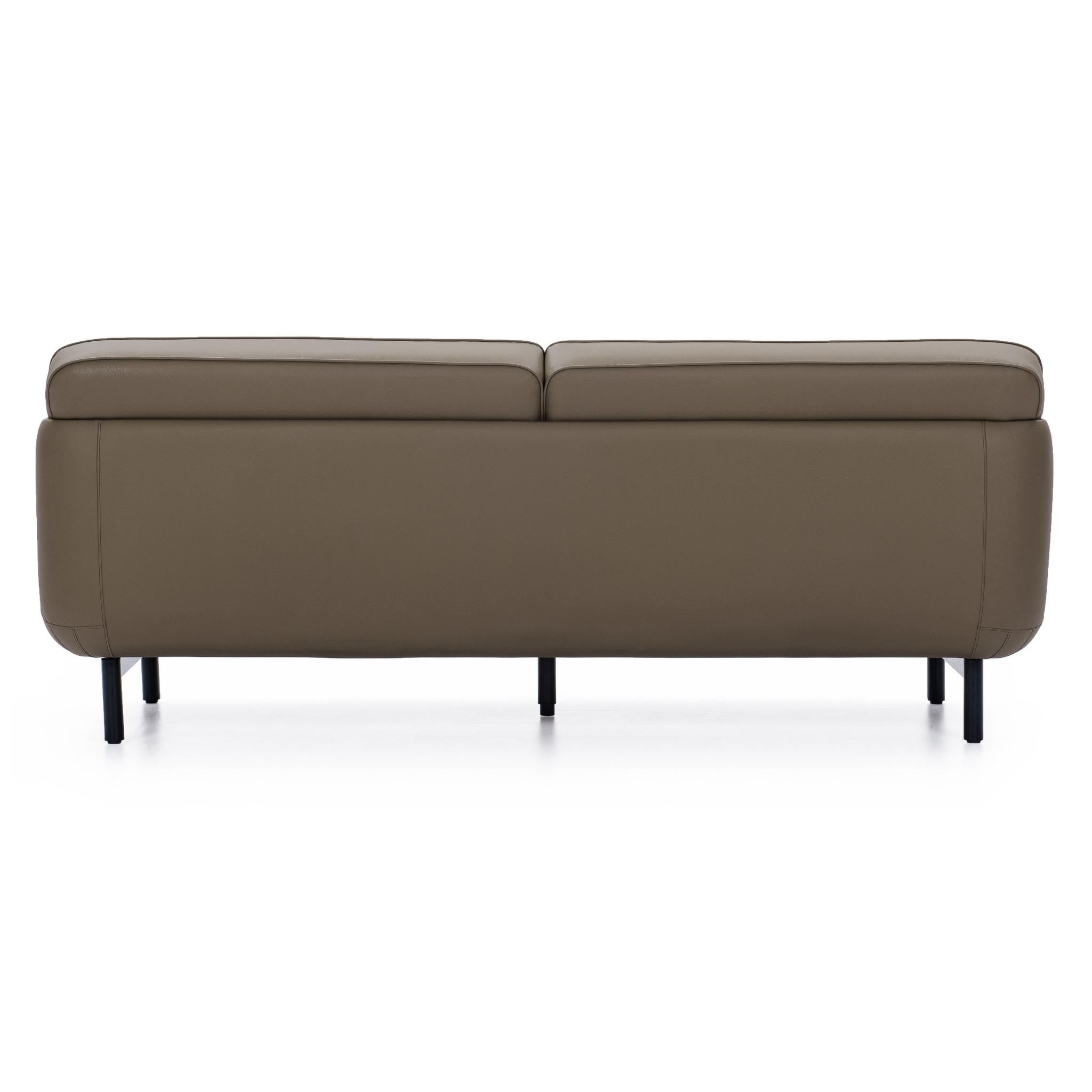 S152 – Leather Sofa, 3-Seater