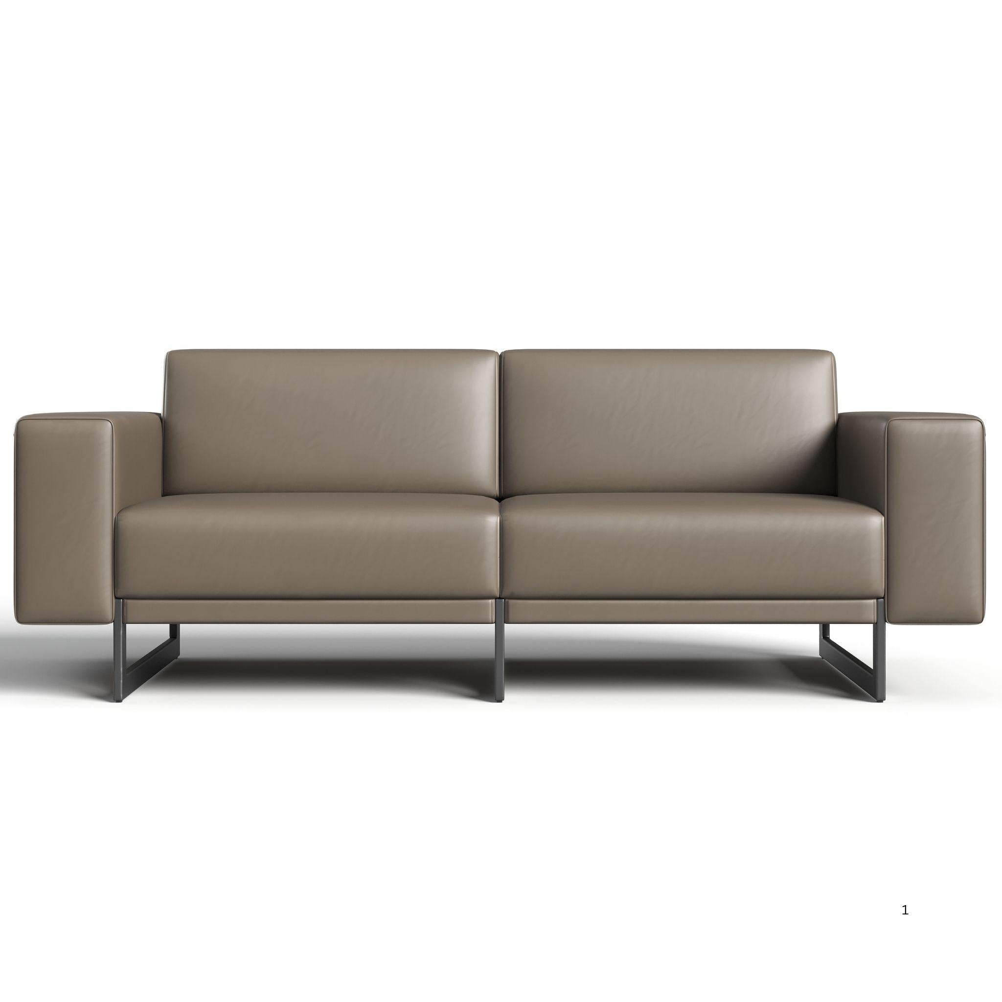 S153 – Leather Sofa, 3-Seater