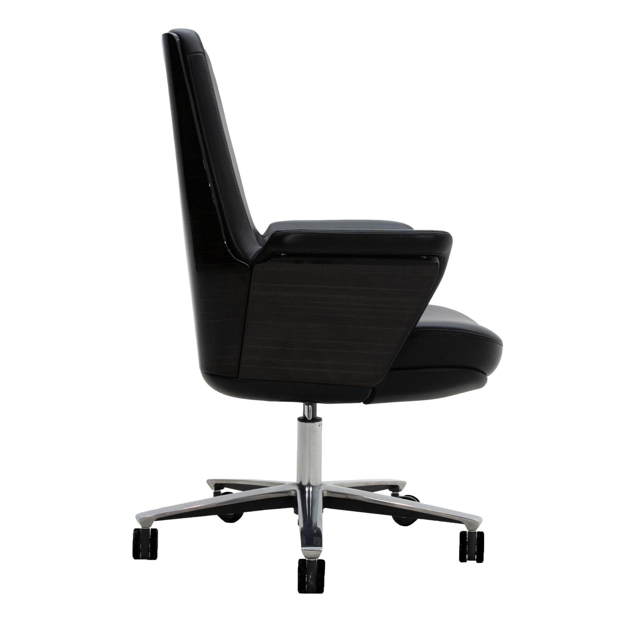 Sam (Mediumback) - Executive Chair